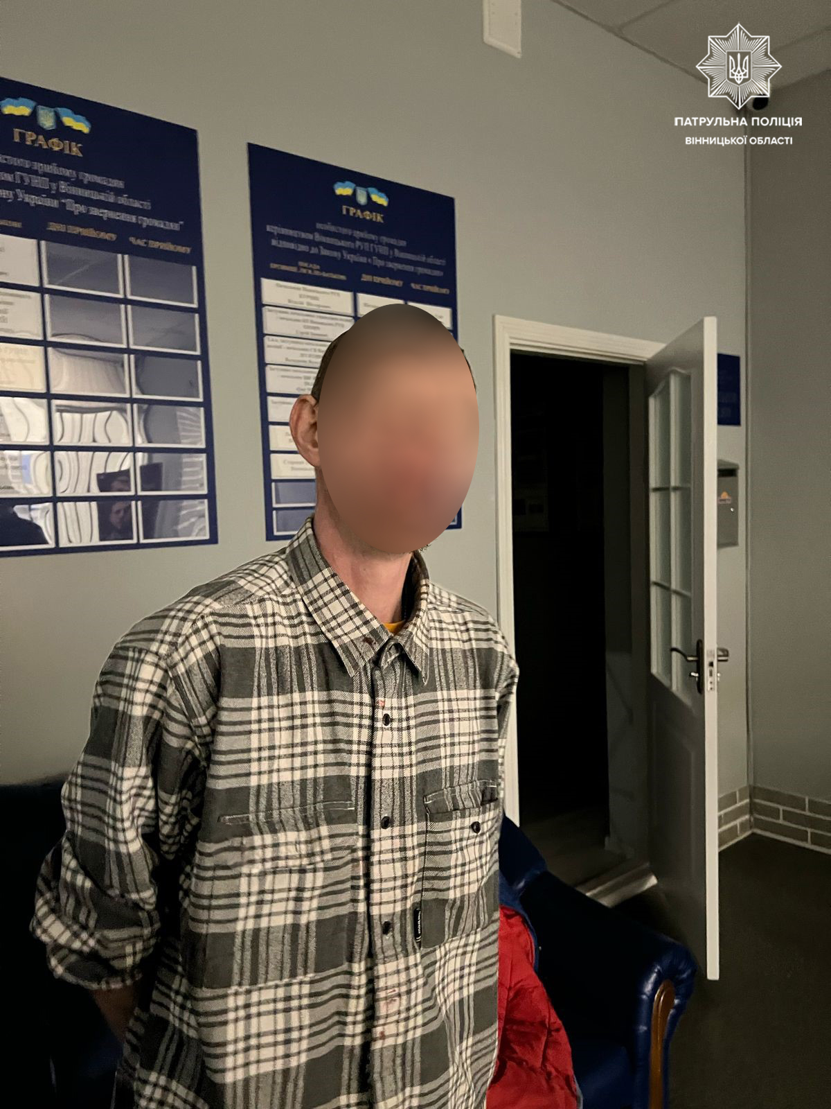 У Вінниці поліція затримала агресивного хулігана, який заважав перехожи