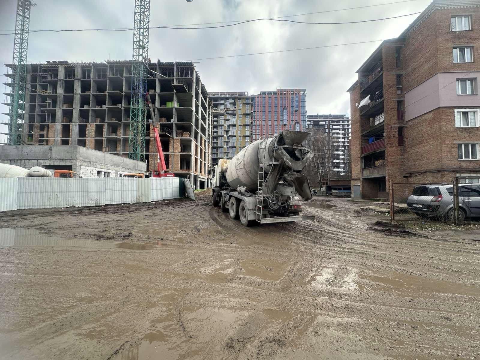 Вінничани поскаржились на потужну будівельну організацію 