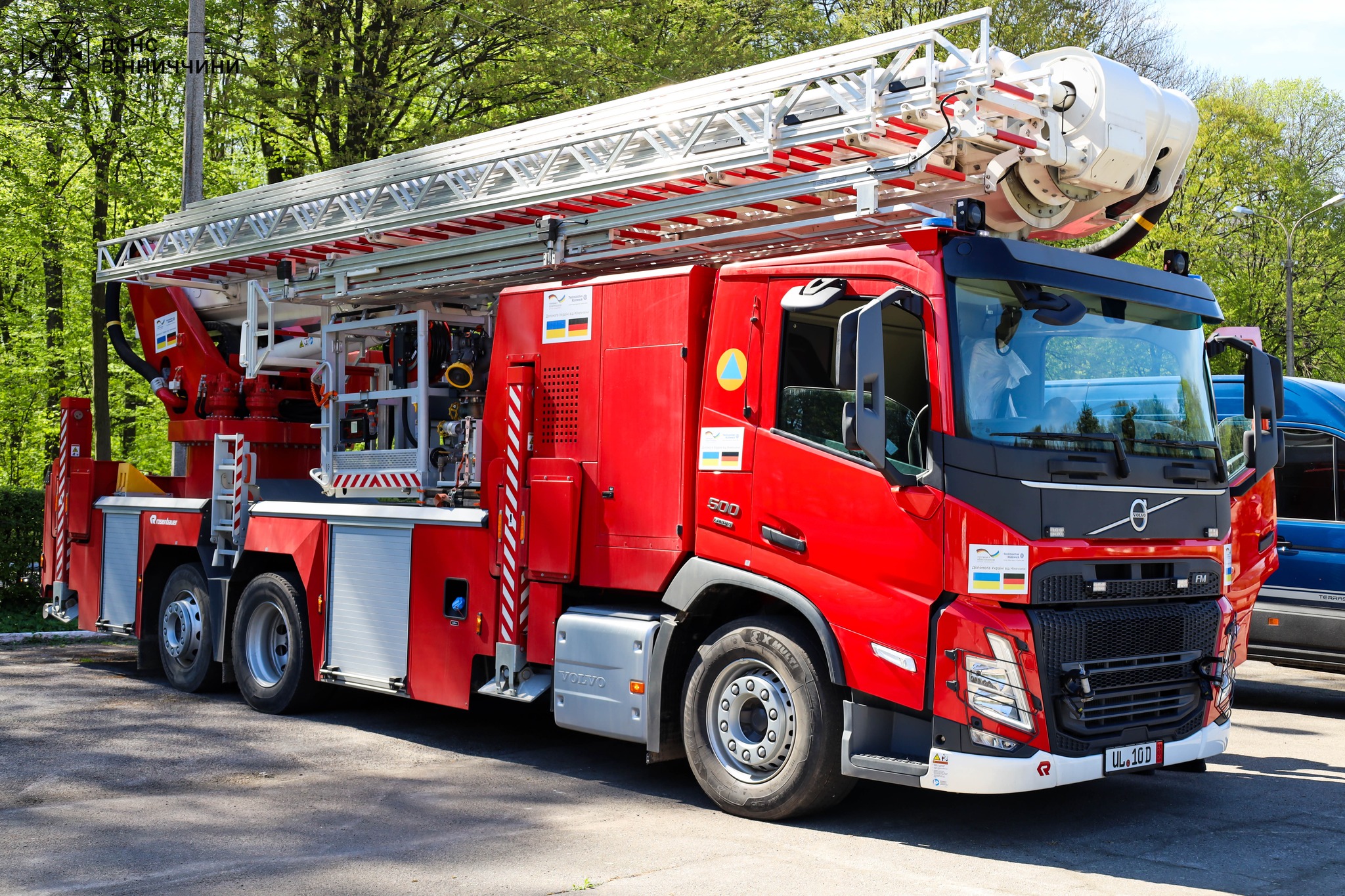 Вінницькі рятувальники отримали передові спецавтівки та обладнання завдяки міжнародній підтримці