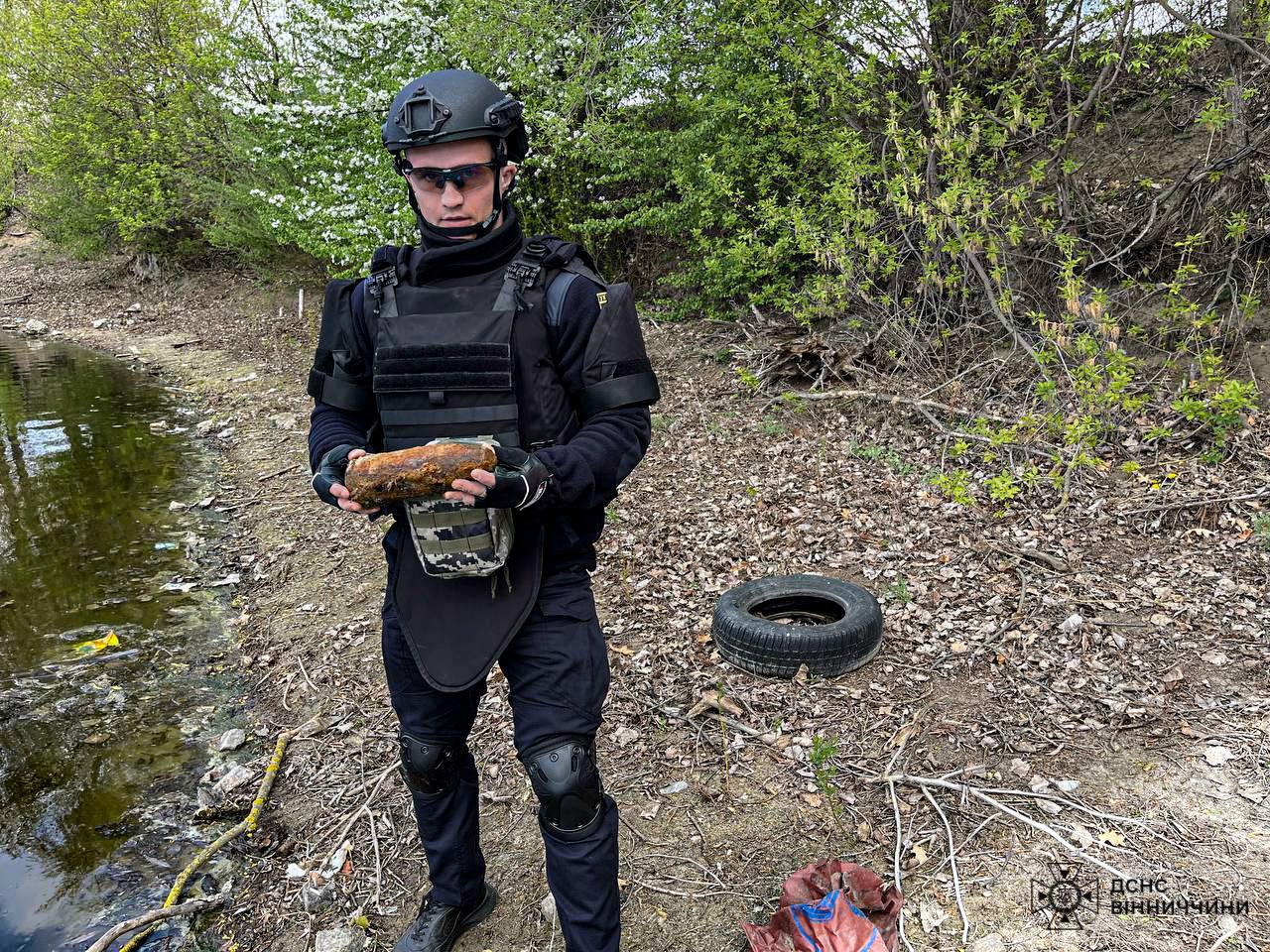 Сапери ДСНС знешкодили артилерійський снаряд часів Другої світової війни на Вінниччині