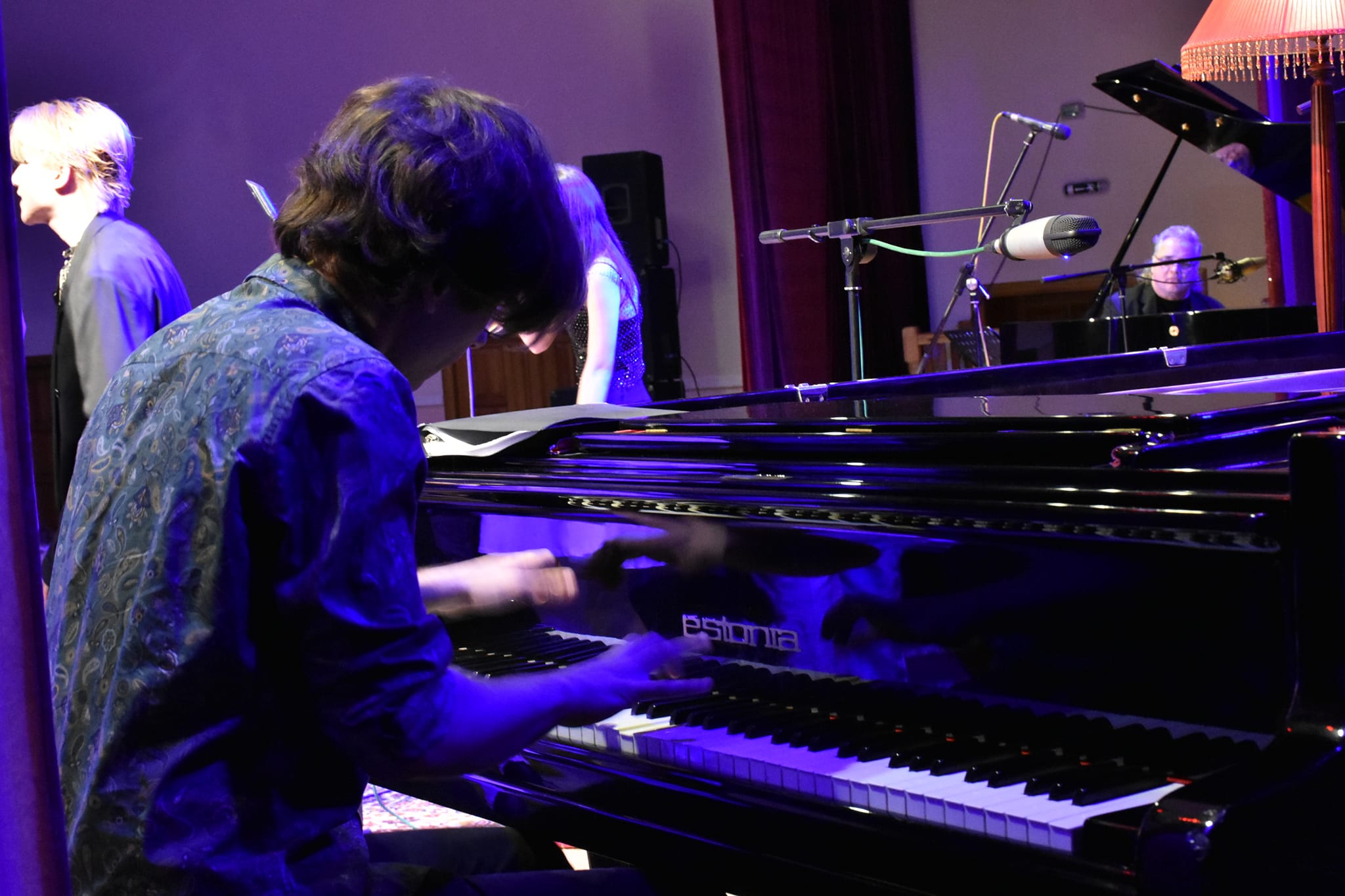 У Вінниці студенти коледжу мистецтв дають благодійні концерти