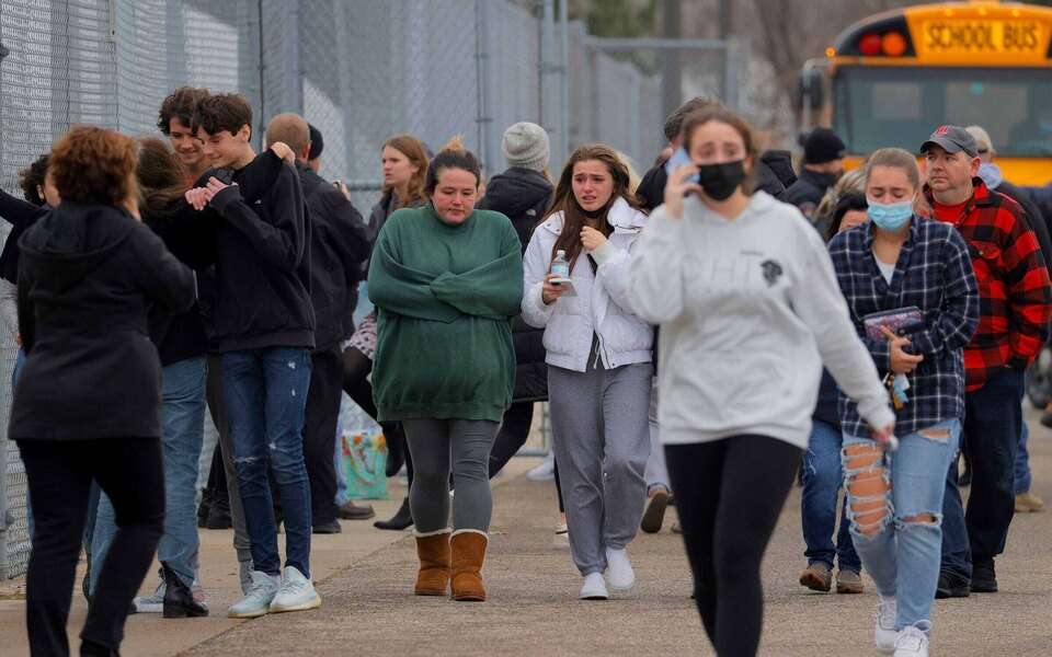 У штаті Мічиган 15-річний учень відкрив стрілянину у школі. Загинуло троє людей