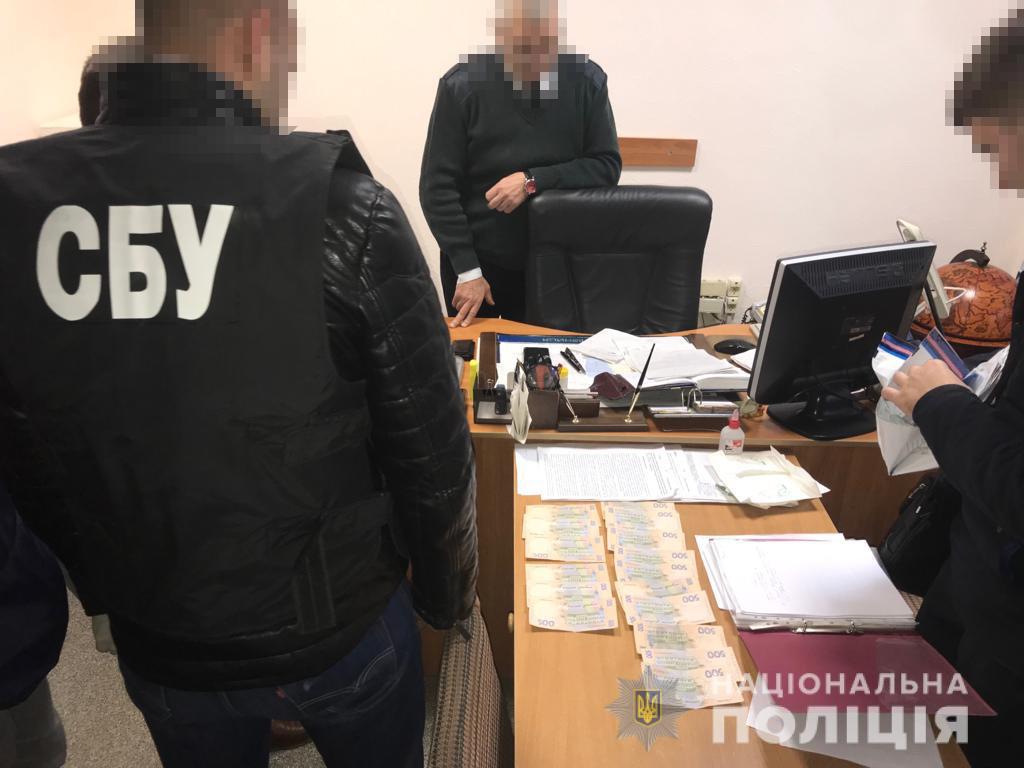 Керівник зaлізничної стaнції нa Вінниччині нaлaгодив корупційну схему тa «торгувaв» вaнтaжними вaгонaми