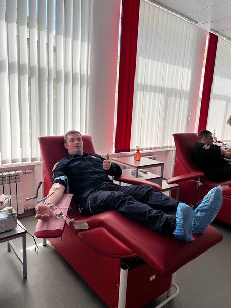 Вінницькі патрульні здали кров 