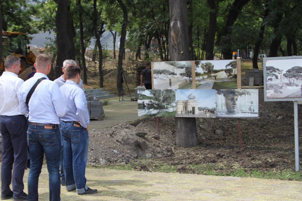 «Это фaнтaстический проект»: министр Климкин — о Греческом пaрке в Одессе