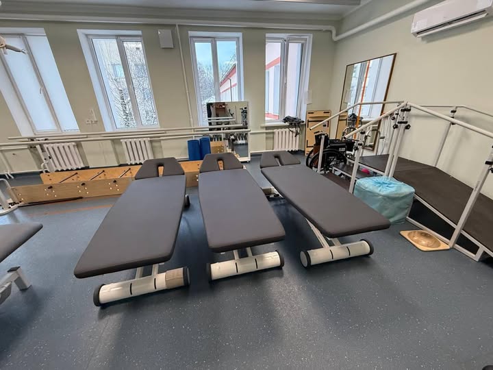 До Вінниці з Карлсруе почала надходити допомога – фізіотерапевтичні столи