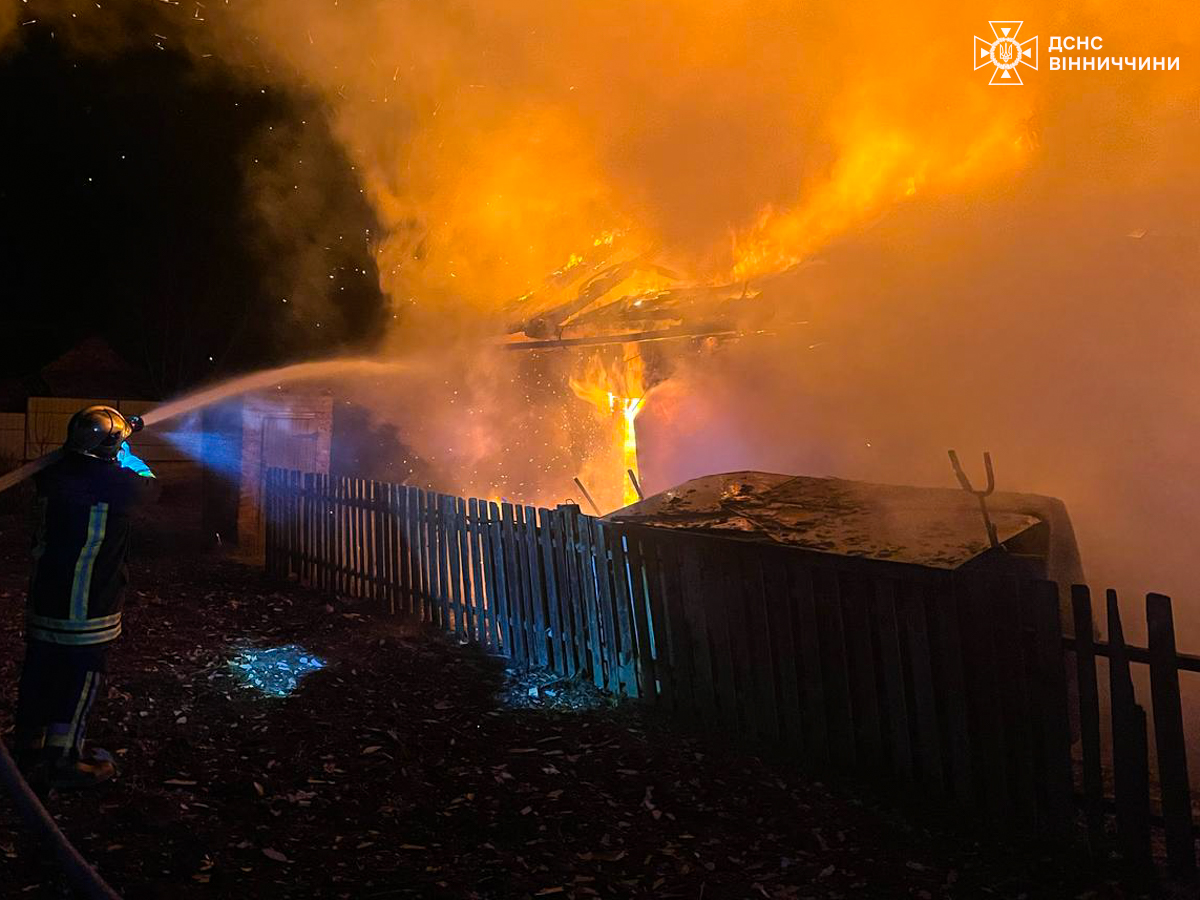 Глинобитне перекриття вигоріло вщент - пожежа на Вінниччині