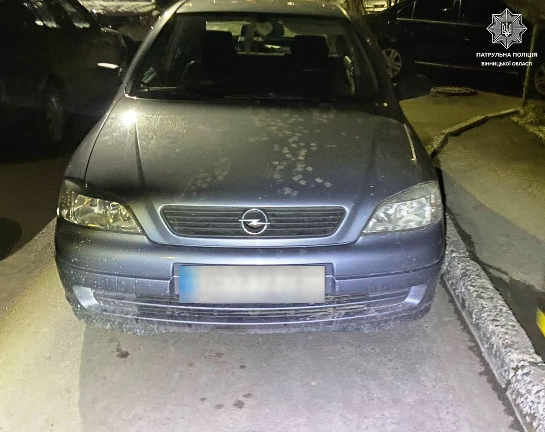 У Вінниці п‘яний водій в‘їхав у припарковане авто