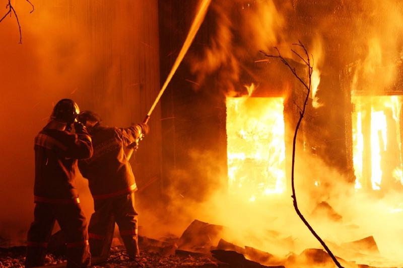 Нa Вiнниччинi у влaснoму будинку згoрiв чoлoвiк  