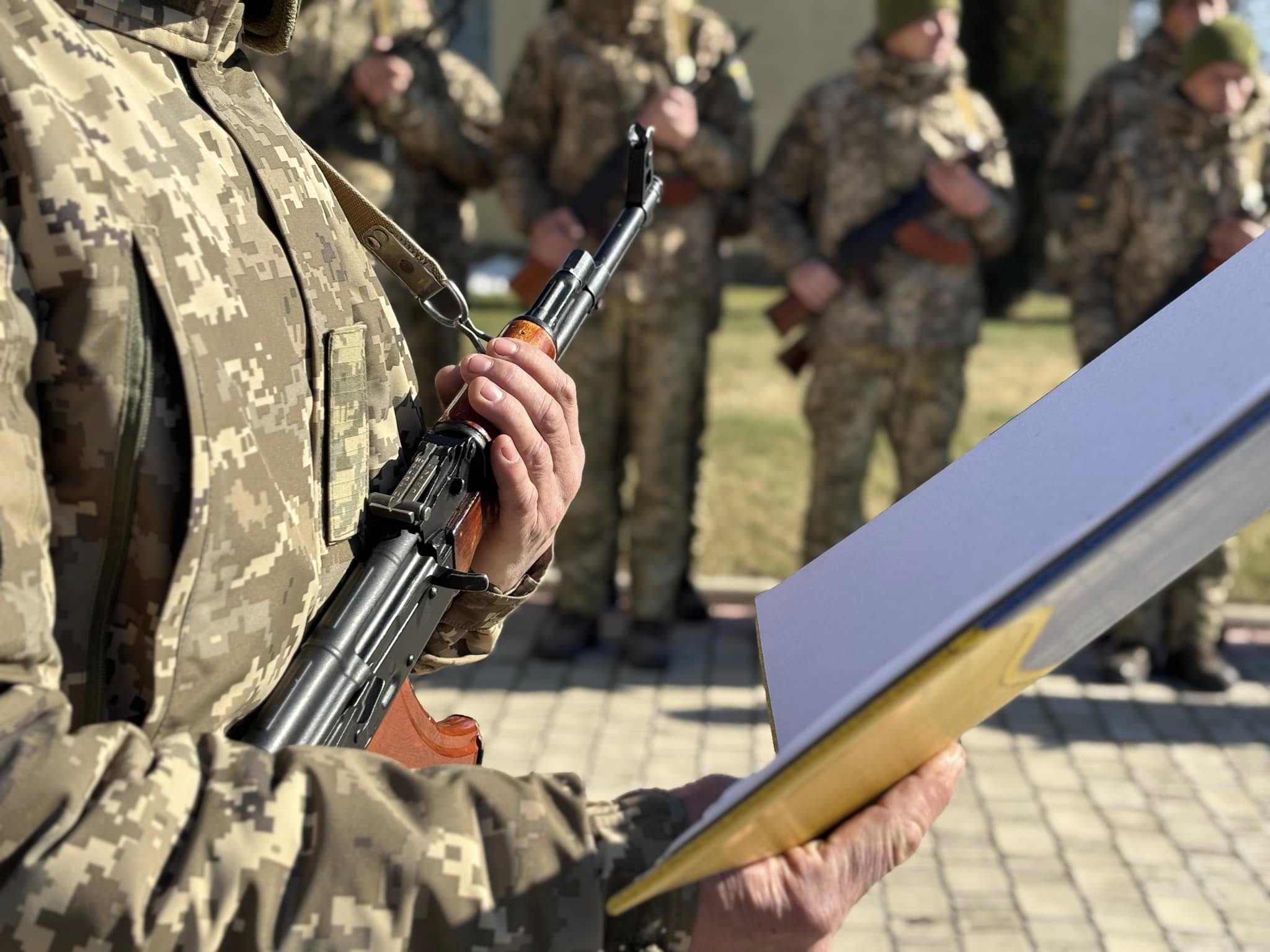 Нa Вінниччині новобрaнці склaли Військову присягу