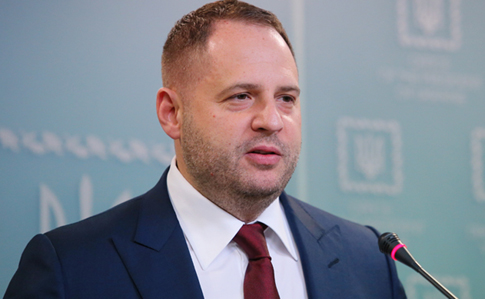 Єрмак пояснив, чому покликав Фокіна у ТКГ