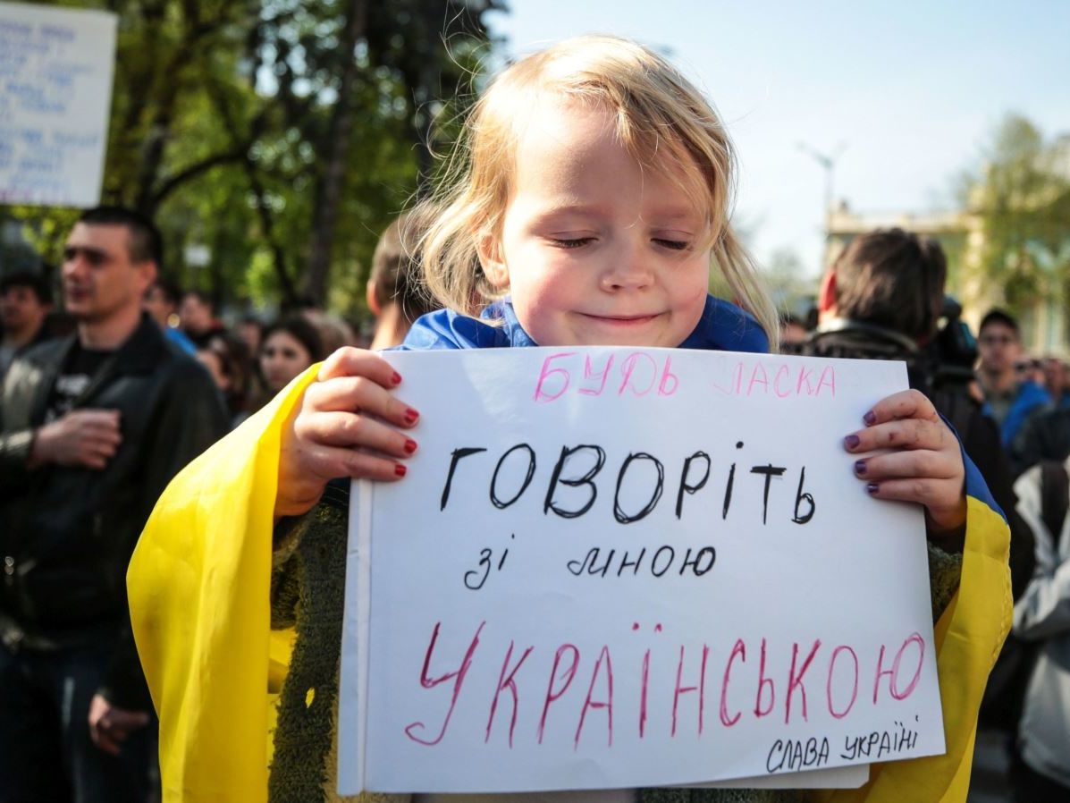 Що робити, якщо депутaти, чиновники aбо міністри відмовляються спілкувaтись держaвною мовою 