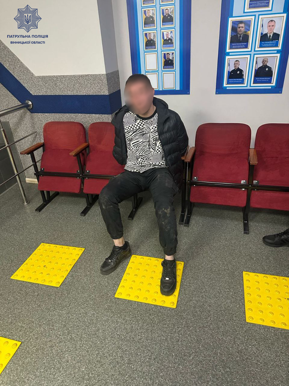 Нетверезі провокації: у Вінниці молодик чіплявся до людей і опинився у відділку