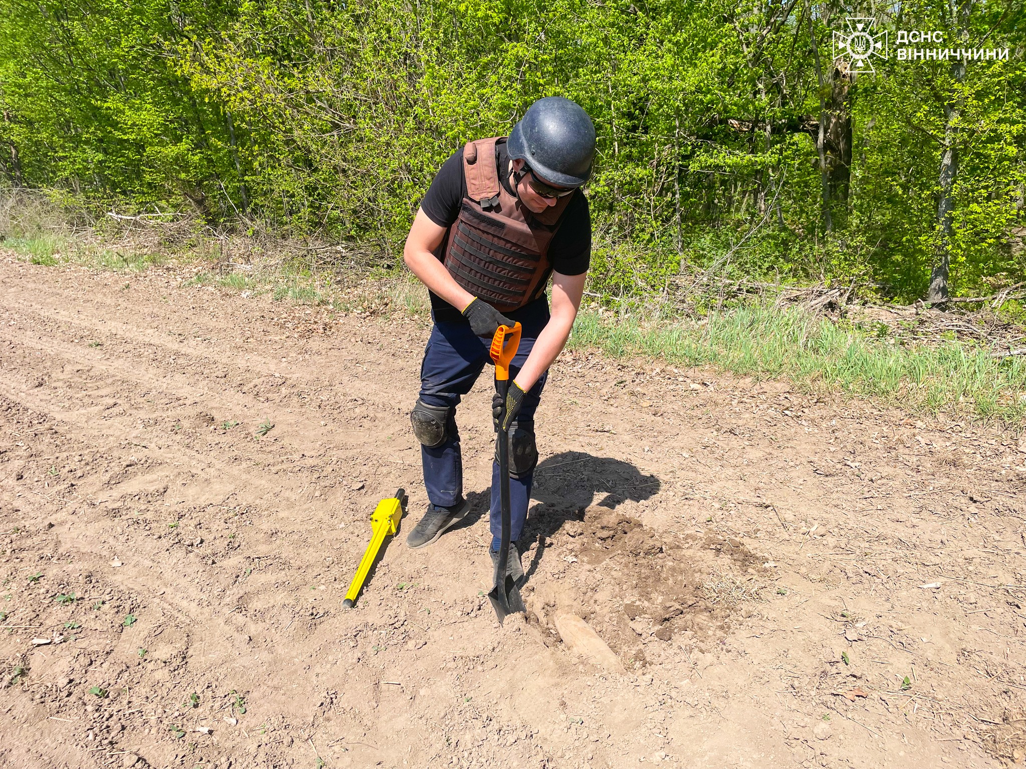 На Вінниччині знищили артснаряд часів Другої світової: рятувальники нагадують про безпеку