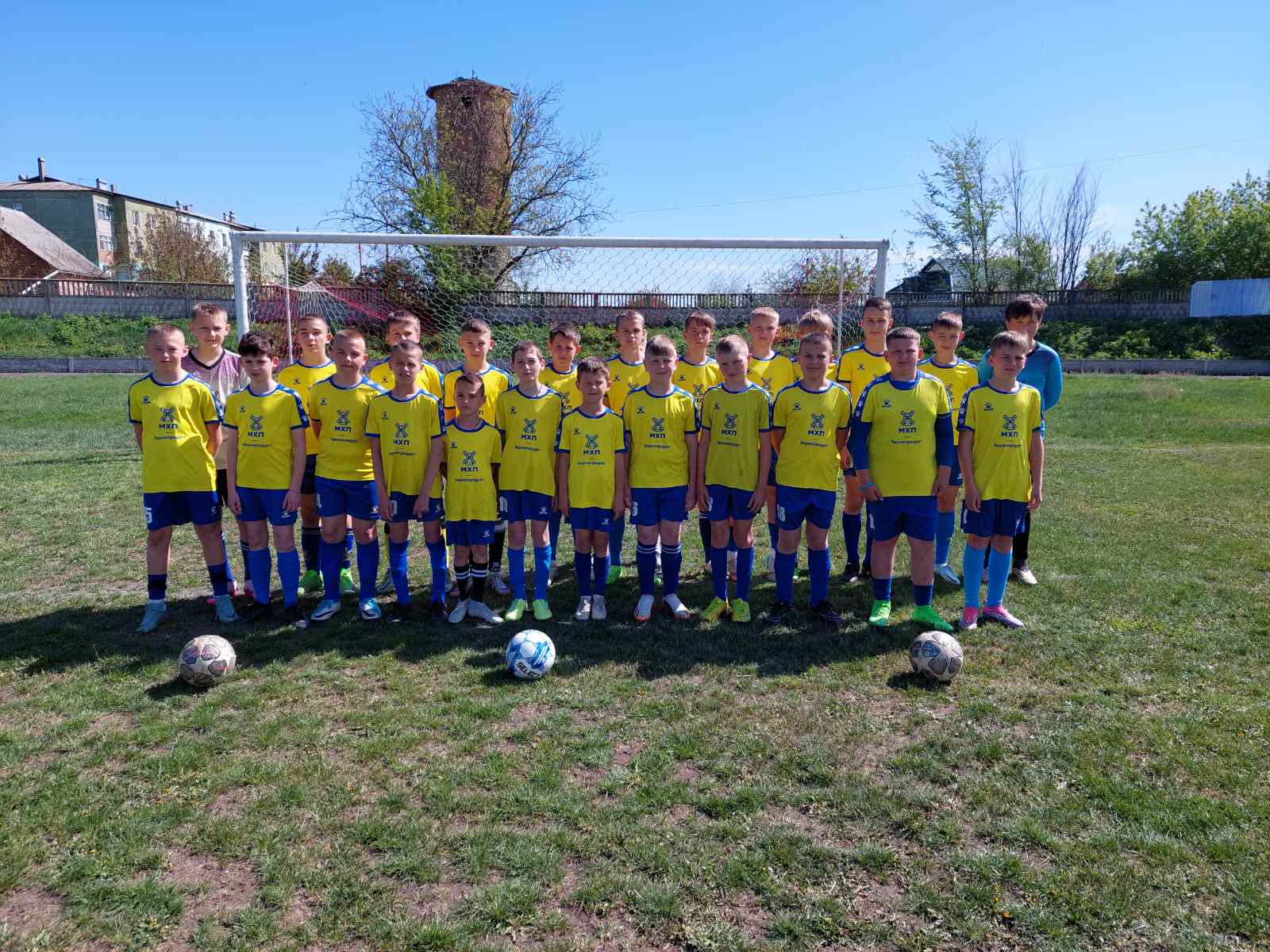 Юні футболісти з Липовця здобули переконливу перемогу та очолили турнірну таблицю