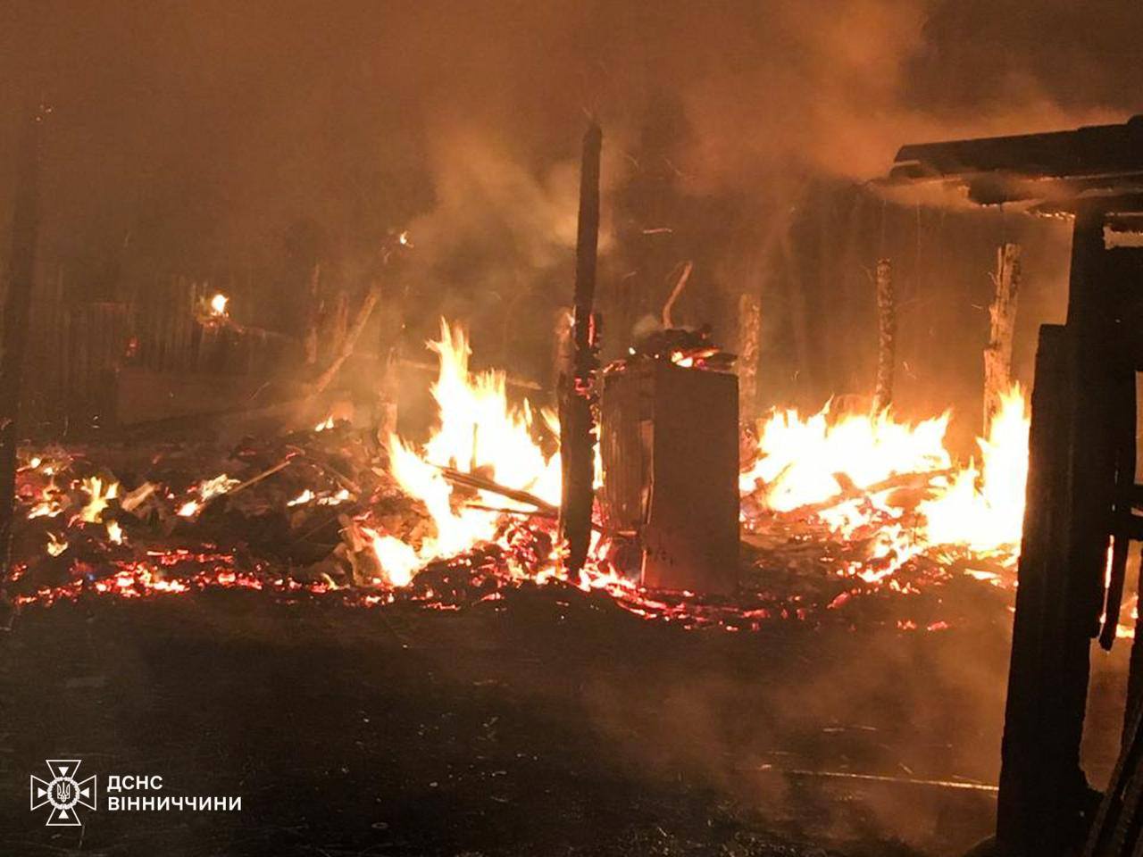 Через коротке замикання на Вінниччині стались дві пожежі: знищено майно