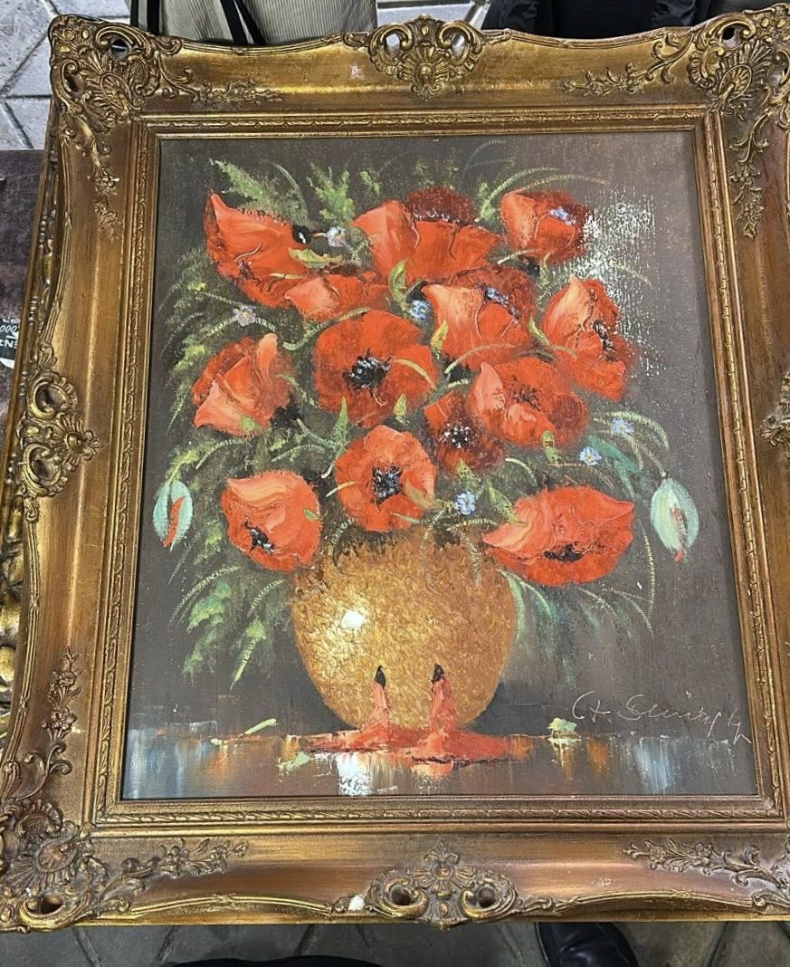 Митники Вінниччини зупинили спробу ввезення старовинної картини без декларування