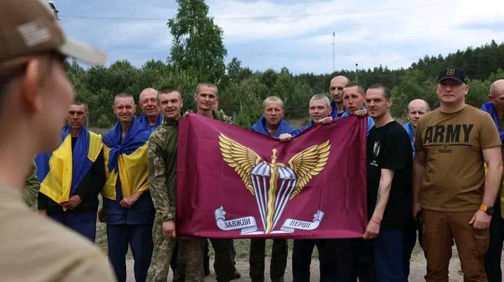 В Якушенецькій громаді, що неподалік Вінниці, вітають земляка, який повернувся з полону