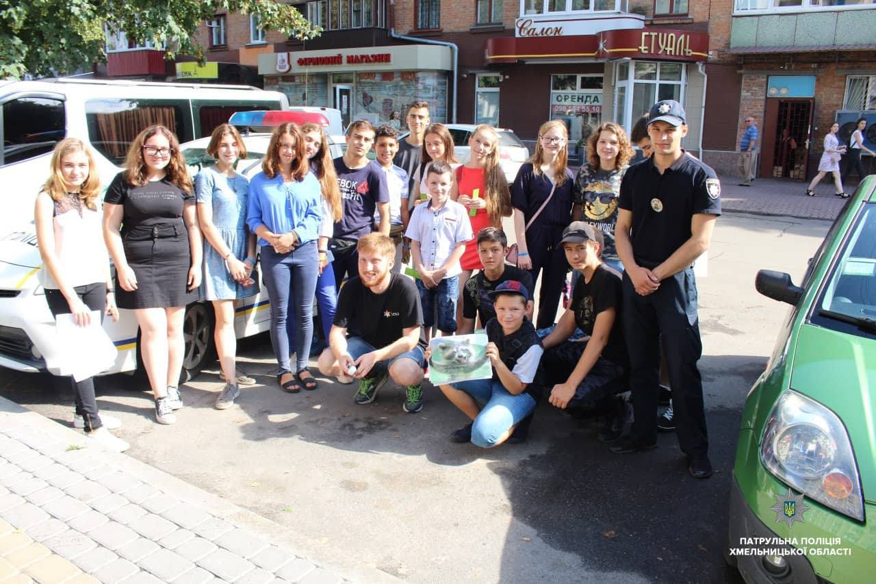 Патрульні Хмельниччини провели для підлітків інтелектуальний квест
