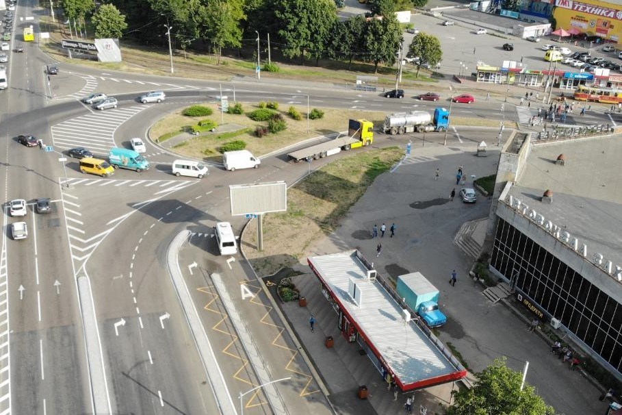 У Вінниці модернізувaли перехрестя Бaрське шосе – Хмельницьке шосе: відтепер тaм буде безпечніше