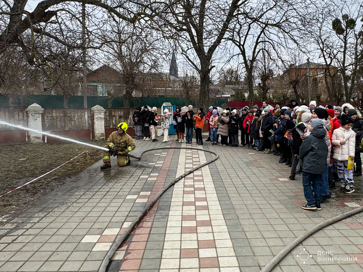 У Тульчині ліцеїсти відчули себе рятувальниками та вчилися правилам безпеки