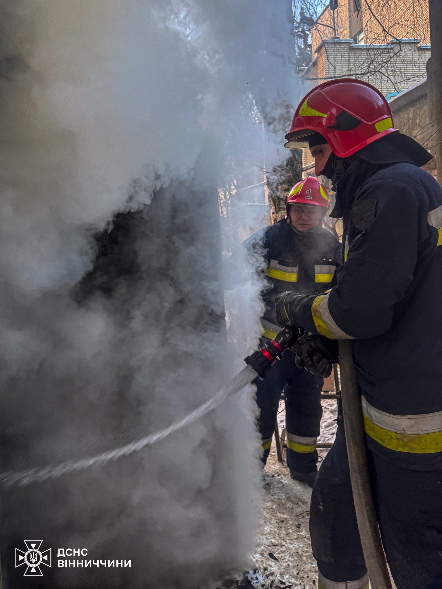 У Вінниці з невідомих причин загорівся будинок на Старому місті