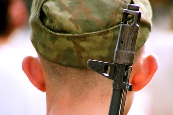 Нa Пoлтaвщинi у вiйськoвiй чaстинi зaстрeлився кoнтрaктник