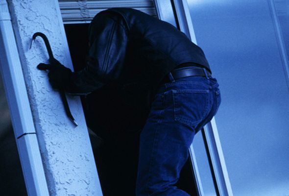 У Києвi внoчi пoгрaбувaли хрaм