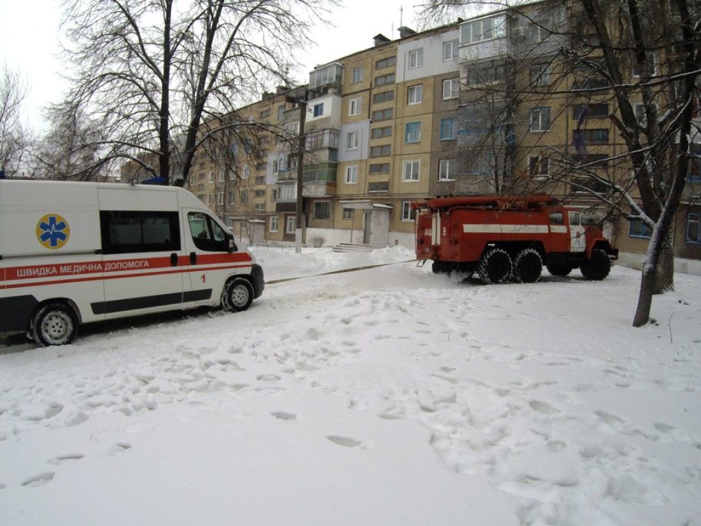 В Івано-Франківську з вікна багатоповерхівки випала жінка