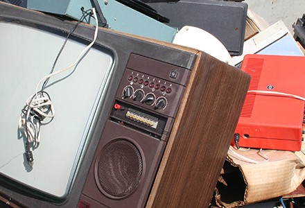 Уряд ввів обмеження на використання небезпечних відходів в електричних і електронних приладах