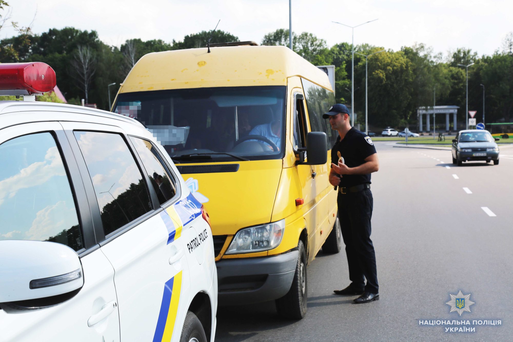 Без документів та техогляду: на Вінниччині більше ста перевізників порушують закон