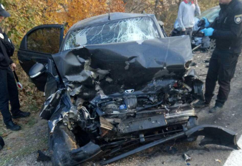 Столкнулись 5 автомобилей: в Одесской области произошло смертельное ДТП