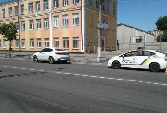 У Вінниці біля школи дитина потрапила під колеса авто