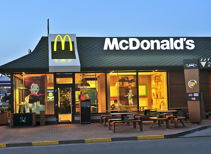 Чверть українців чекала на відкриття McDonald's через вплив на економіку - дослідження