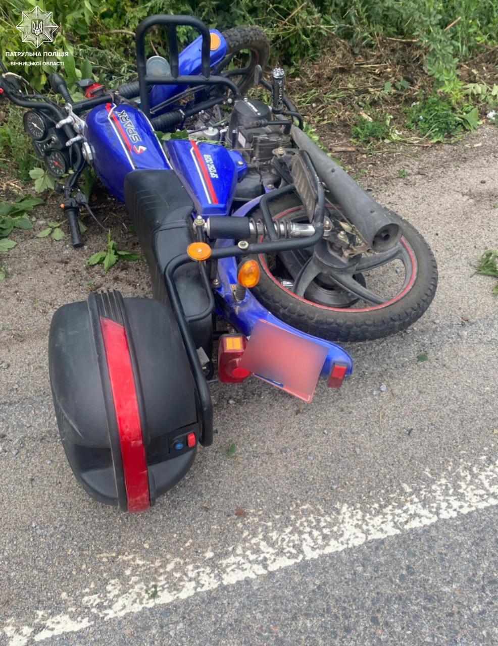 Замість гальм — алкоголь: нетверезий мотоцикліст вчинив ДТП на трасі М-21