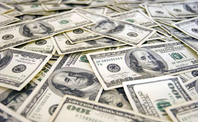 Протягом двох років Україна повинна віддати 12 мільярдів доларів боргів