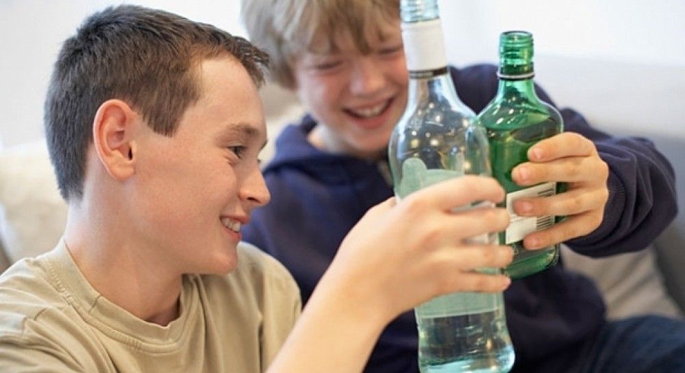 Вживaння aлкоголю – досить поширене явище серед підлітків