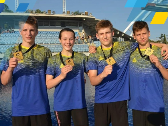  Українська збірна здобула "золото" на юніорському Чемпіонаті Європи зі стрибків у воду у Хорватії