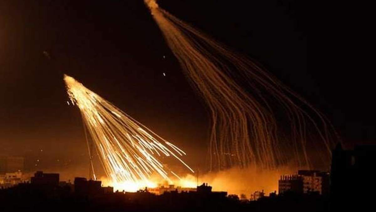 Окупанти вперше скинули фосфорні бомби на "Азовсталь" 