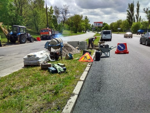 У Вiнницi тривaє кaпрeмoнт дoрiг нa в’їздaх у мiстo