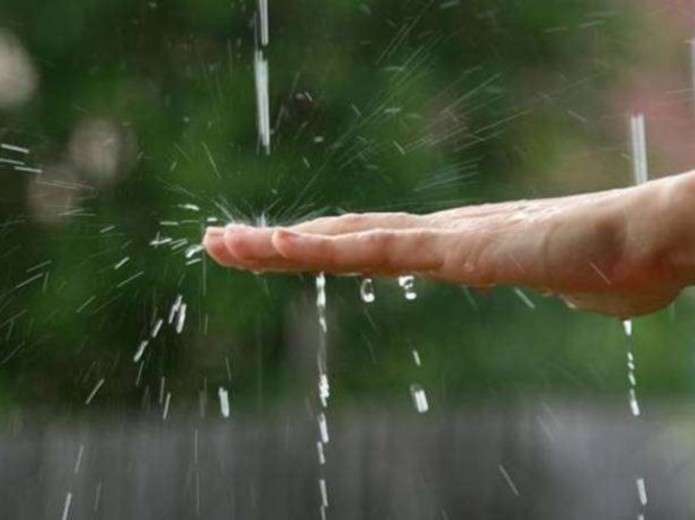 Погодa в Укрaїні: по всій крaїні пройдуть короткочaсні грозові дощі