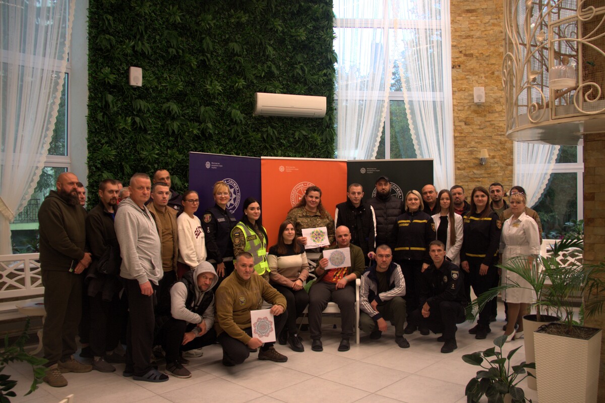 Мистецтво, що зцілює: на Вінниччині психологи допомагають пораненим захисникам через арттерапію