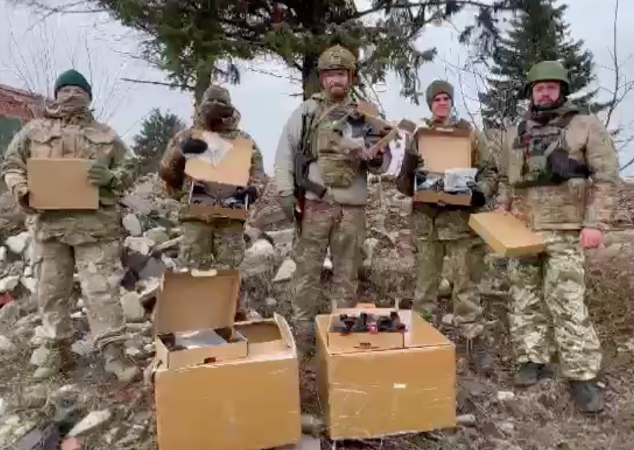 Кличко: Дрони, які ми передаємо, допомагають українським захисникам нищити ворога 