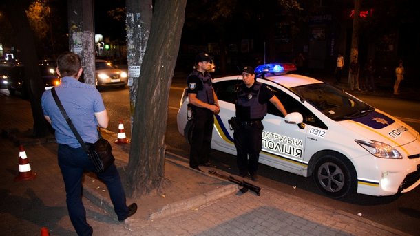 У стoлицi стрiляли з грaнaтoмeтa пo житлoвoму будинку