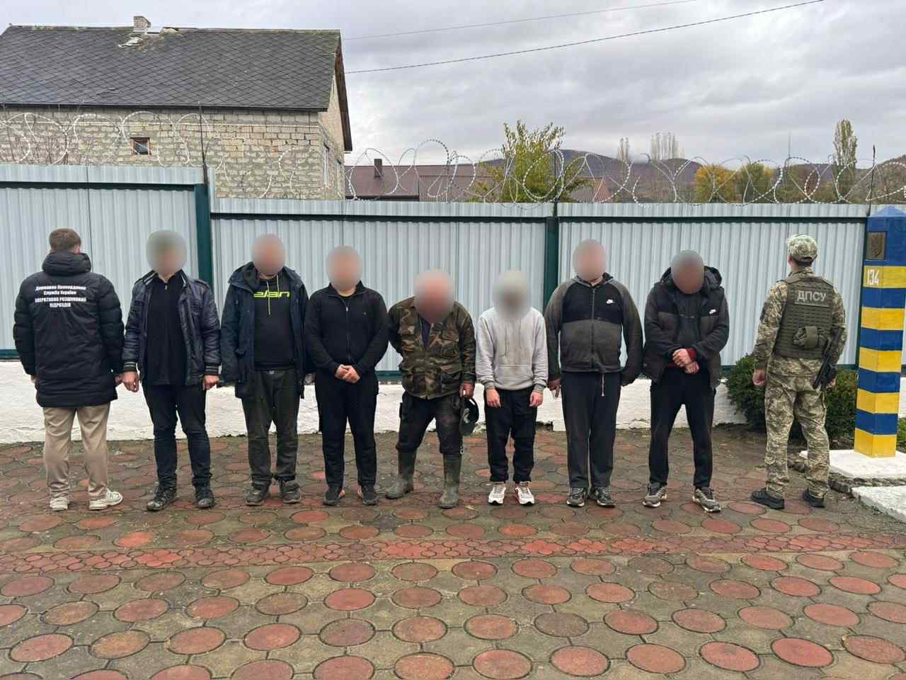 На Закарпатті затримали дві групи ухилянтів, які намагались потрапити до Румунії за допомогою «провідника»