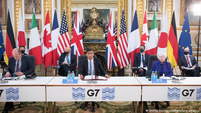 Екстрену зустріч G7 скликають через штам Omicron