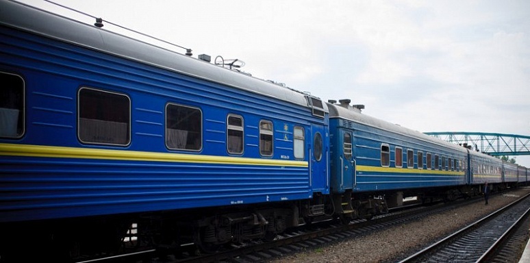 "Укрзалізниця" призначила ще 2 додаткових поїзди на свята