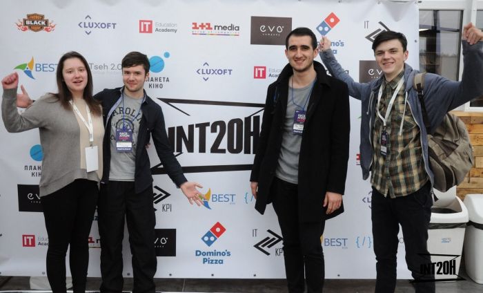 Студенти ВНТУ вибороли друге місце на національному хакатоні