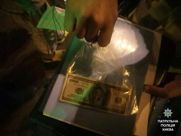 У Києві п'яний водій пропонував патрульним хабар