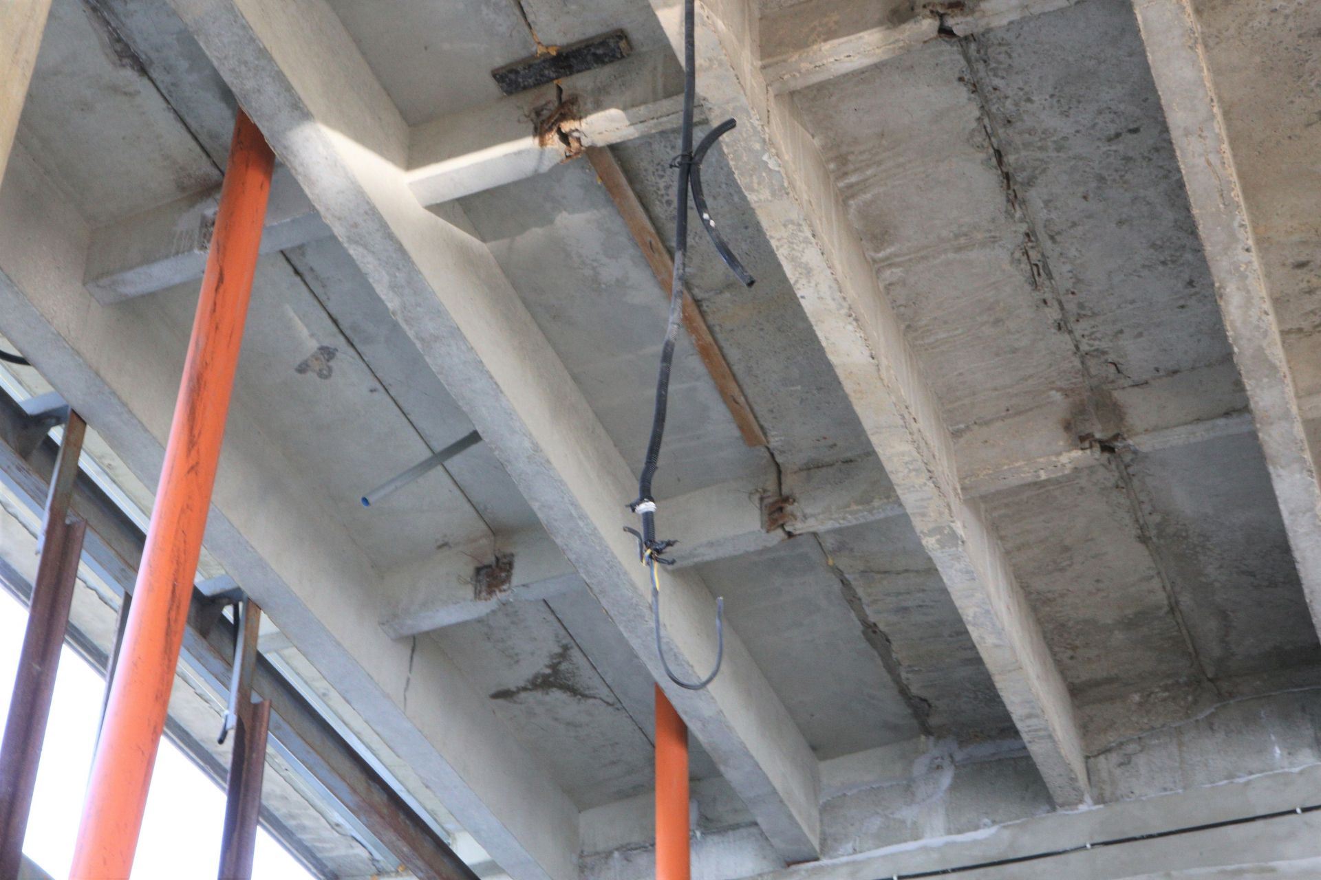 У Вінниці вaндaли знову познущaлись із Київського мостa